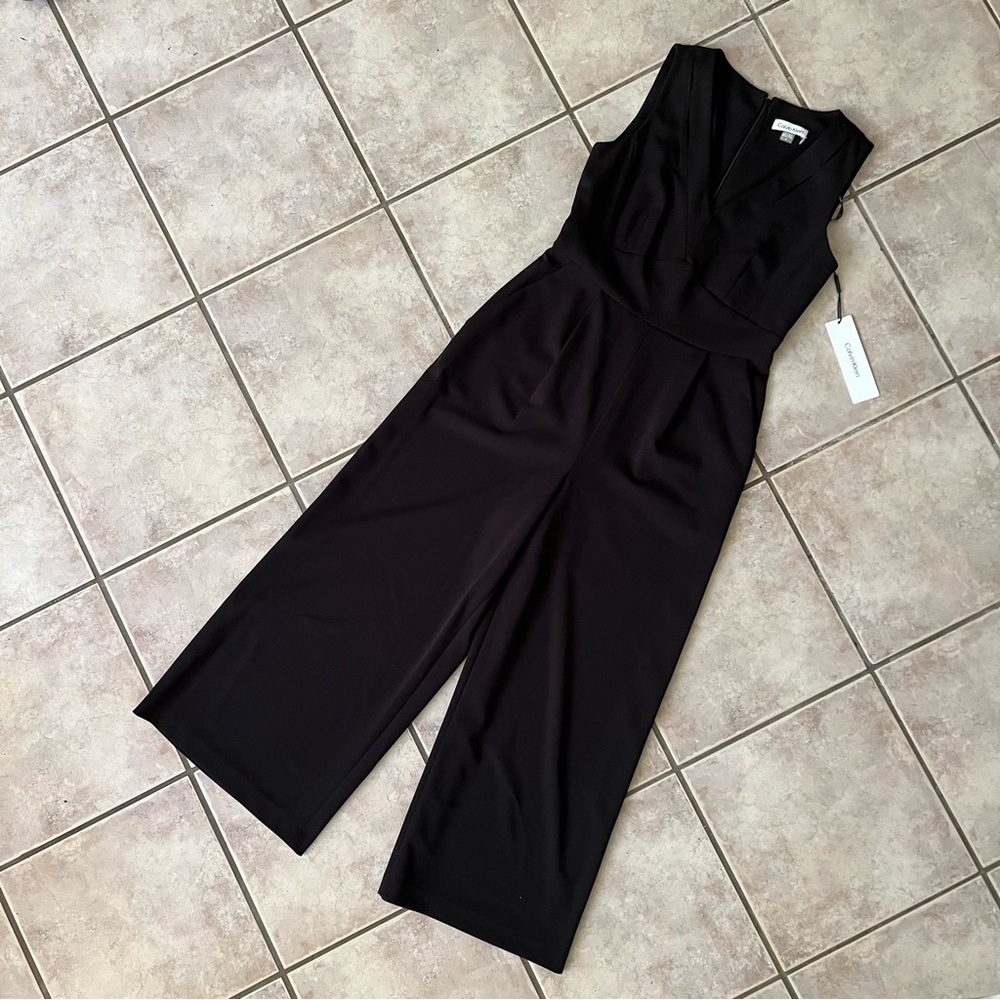 Calvin Klein V Neck Flared Leg Jumpsuit | Sleeveless | Size 4 | Black | Pockets!